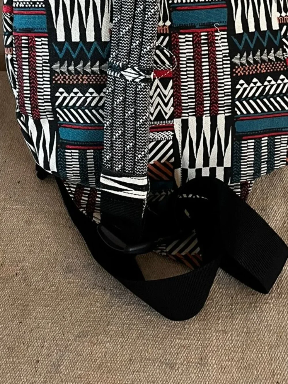 KAVU Unisex Stack Rhombus RugTravel/School/Shopping Rope Bag Sz Lr